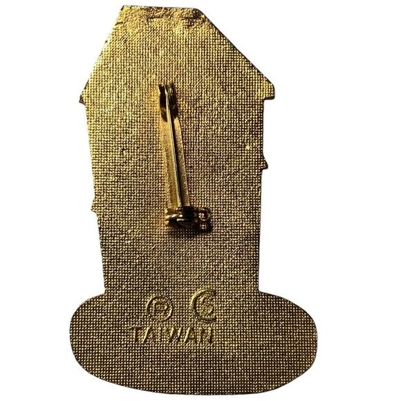 Vintage Lions Club International Outhouse Pin, District 5M7 Minnesota - Picture 4 of 4